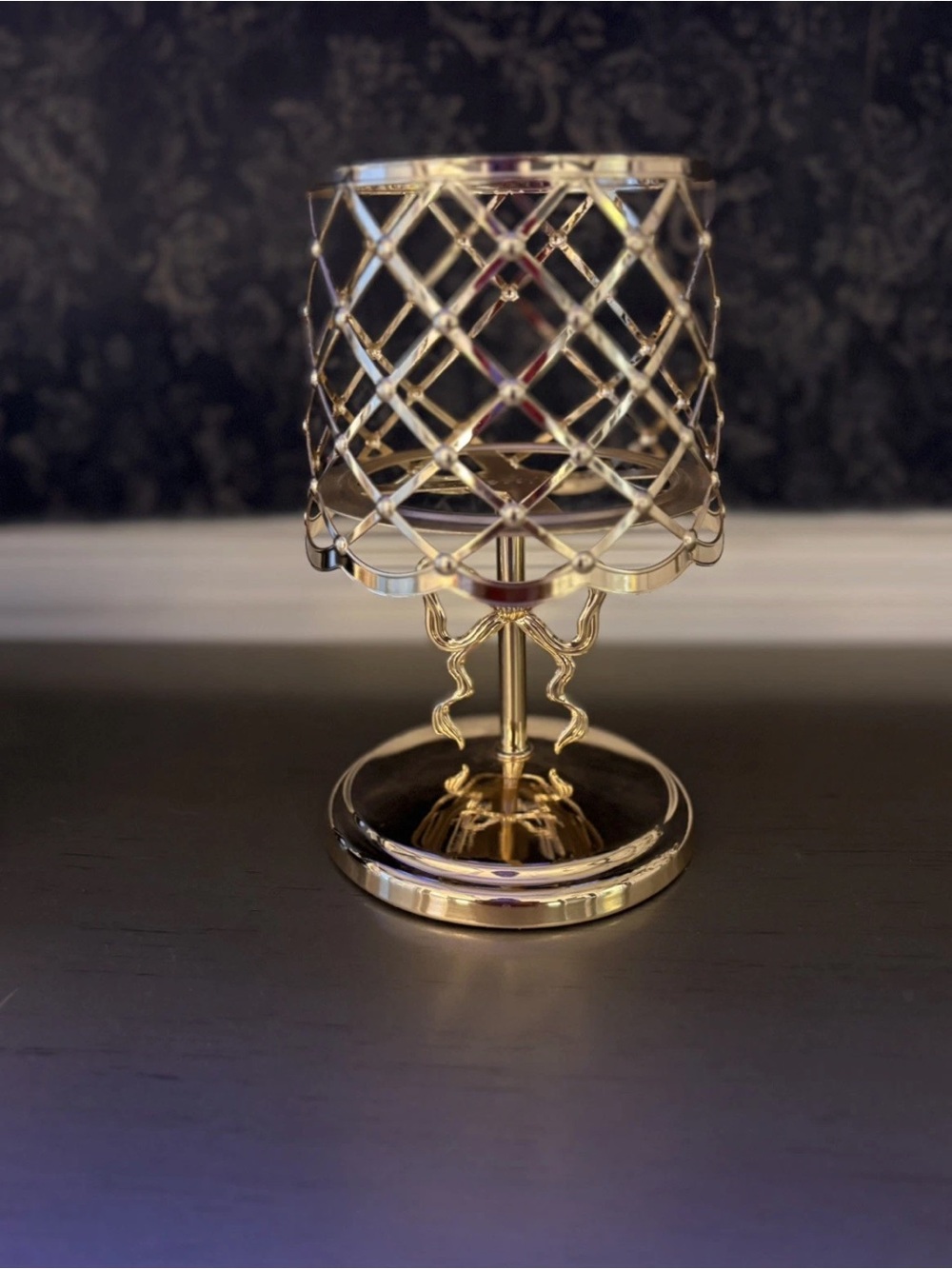 Bath & Bodyworks Gold Bow Candleholder